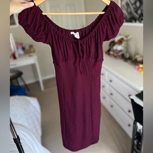 Off-shoulder Capella burgundy mini-dress